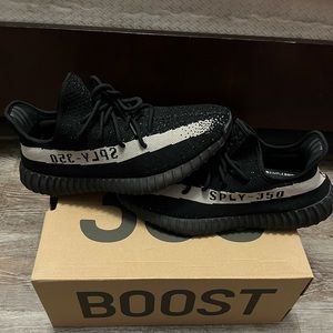 Yeezy 350, Mens size 11.5, (Used) og all